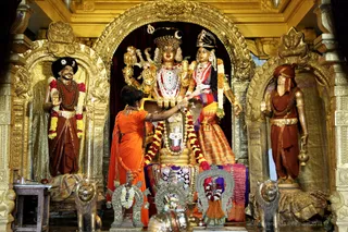 http://nithyananda.org/sites/default/files/photo-gallery/2018-11Nov-30-nithyananda-diary_bengaluru-aadheenam_uttamotama-seva_7T7A3621_0.JPG