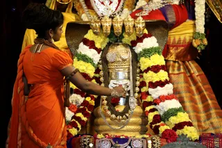 http://nithyananda.org/sites/default/files/photo-gallery/2018-11Nov-30-nithyananda-diary_bengaluru-aadheenam_uttamotama-seva_7T7A3687.JPG