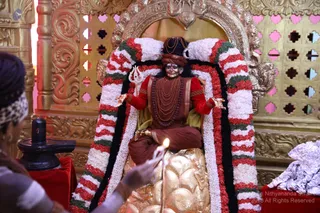 http://nithyananda.org/sites/default/files/photo-gallery/2018-12DEC-28-nithyananda-diary_bengaluru-aadheenam_paramashivoham%20-glimpses_7T7A0426.JPG