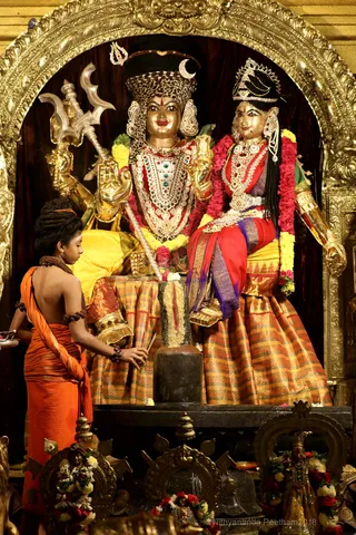 http://nithyananda.org/sites/default/files/photo-gallery/2018-12Dec-01-nithyananda-diary_bengaluru-aadheenam_uttamotama-seva_7T7A3766.JPG
