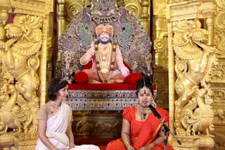http://nithyananda.org/sites/default/files/photo-gallery/2018-12Dec-01-nithyananda-diary_bengaluru-aadheenam_uttamotama-seva_7T7A3827.JPG