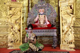 http://nithyananda.org/sites/default/files/photo-gallery/2018-12Dec-01-nithyananda-diary_bengaluru-aadheenam_uttamotama-seva_7T7A3848.JPG