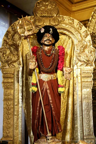 http://nithyananda.org/sites/default/files/photo-gallery/2018-12Dec-01-nithyananda-diary_bengaluru-aadheenam_uttamotama-seva_7T7A3856.JPG