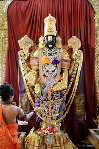 http://nithyananda.org/sites/default/files/photo-gallery/2018-12Dec-01-nithyananda-diary_bengaluru-aadheenam_uttamotama-seva_7T7A3870.JPG