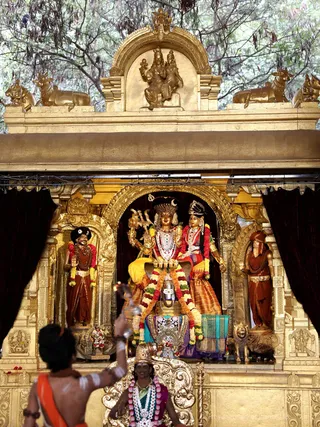 http://nithyananda.org/sites/default/files/photo-gallery/2018-12Dec-01-nithyananda-diary_bengaluru-aadheenam_uttamotama-seva_7T7A3885.JPG