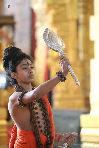 http://nithyananda.org/sites/default/files/photo-gallery/2018-12Dec-02-nithyananda-diary_bengaluru-aadheenam_uttamotama-seva_7T7A3978.JPG