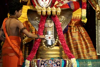 http://nithyananda.org/sites/default/files/photo-gallery/2018-12Dec-02-nithyananda-diary_bengaluru-aadheenam_uttamotama-seva_7T7A3996.JPG