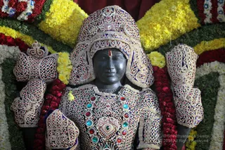 https://nithyananda.org/sites/default/files/photo-gallery/2018-12Dec-02-nithyananda-diary_bengaluru-aadheenam_uttamotama-seva_IMG_4816.JPG