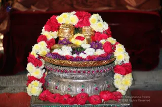 https://nithyananda.org/sites/default/files/photo-gallery/2018-12Dec-02-nithyananda-diary_bengaluru-aadheenam_uttamotama-seva_IMG_4879.JPG