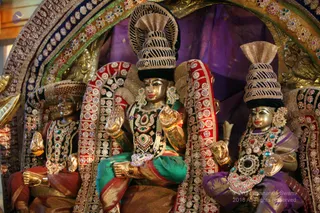 https://nithyananda.org/sites/default/files/photo-gallery/2018-12Dec-02-nithyananda-diary_bengaluru-aadheenam_uttamotama-seva_IMG_4898.JPG