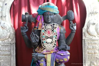 http://nithyananda.org/sites/default/files/photo-gallery/2018-12Dec-03-nithyananda-diary_bengaluru-aadheenam_uttamotama-seva_7T9A4189.JPG