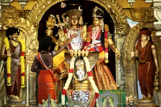 http://nithyananda.org/sites/default/files/photo-gallery/2018-12Dec-03-nithyananda-diary_bengaluru-aadheenam_uttamotama-seva_7T9A4205.JPG