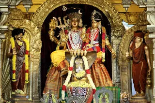 http://nithyananda.org/sites/default/files/photo-gallery/2018-12Dec-03-nithyananda-diary_bengaluru-aadheenam_uttamotama-seva_7T9A4220.JPG