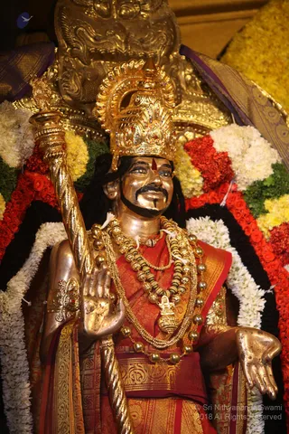 https://nithyananda.org/sites/default/files/photo-gallery/2018-12Dec-04-nithyananda-diary_bengaluru-aadheenam_uttamotama-seva_IMG_5619.JPG?1546604012