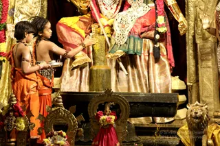 https://nithyananda.org/sites/default/files/photo-gallery/2018-12Dec-05-nithyananda-diary_bengaluru-aadheenam_uttamotama-seva_7T9A4481.JPG?1544003373