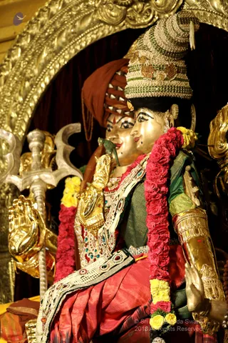 https://nithyananda.org/sites/default/files/photo-gallery/2018-12Dec-05-nithyananda-diary_bengaluru-aadheenam_uttamotama-seva_7T9A4525.JPG?1544003376
