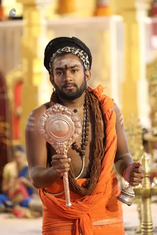 https://nithyananda.org/sites/default/files/photo-gallery/2018-12Dec-05-nithyananda-diary_bengaluru-aadheenam_uttamotama-seva_7T9A4531.JPG?1544003377