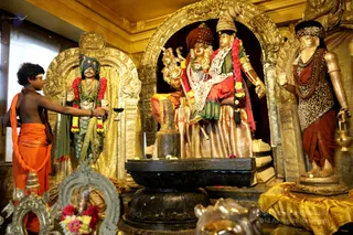 https://nithyananda.org/sites/default/files/photo-gallery/2018-12Dec-05-nithyananda-diary_bengaluru-aadheenam_uttamotama-seva_7T9A4588.JPG?1544003668