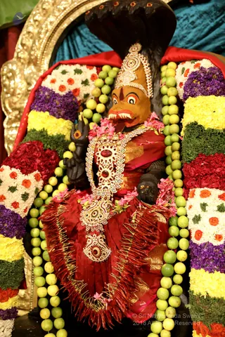 http://nithyananda.org/sites/default/files/photo-gallery/2018-12Dec-07-nithyananda-diary_bengaluru-aadheenam_uttamotama-seva_7T9A4876.JPG