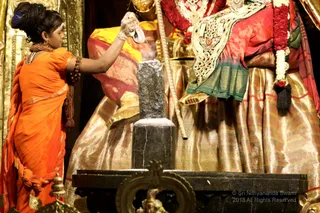 http://nithyananda.org/sites/default/files/photo-gallery/2018-12Dec-07-nithyananda-diary_bengaluru-aadheenam_uttamotama-seva_7T9A4919.JPG