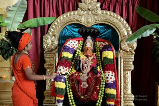 http://nithyananda.org/sites/default/files/photo-gallery/2018-12Dec-07-nithyananda-diary_bengaluru-aadheenam_uttamotama-seva_7T9A4970.JPG