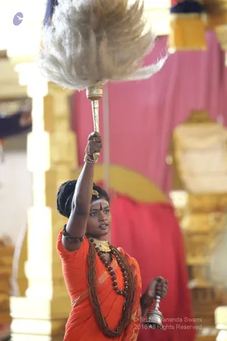 http://nithyananda.org/sites/default/files/photo-gallery/2018-12Dec-07-nithyananda-diary_bengaluru-aadheenam_uttamotama-seva_7T9A5015.JPG