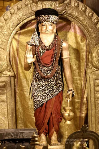 http://nithyananda.org/sites/default/files/photo-gallery/2018-12Dec-08-nithyananda-diary_bengaluru-aadheenam_uttamotama-seva_7T9A5052.JPG