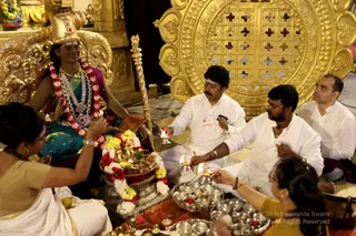 http://nithyananda.org/sites/default/files/photo-gallery/2018-12Dec-10-nithyananda-diary_bengaluru-aadheenam_uttamotama-seva_7T9A5413.JPG