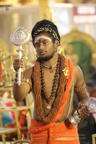 http://nithyananda.org/sites/default/files/photo-gallery/2018-12Dec-10-nithyananda-diary_bengaluru-aadheenam_uttamotama-seva_7T9A5452.JPG
