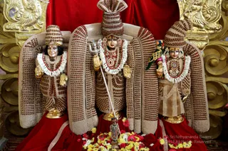 http://nithyananda.org/sites/default/files/photo-gallery/2018-12Dec-10-nithyananda-diary_bengaluru-aadheenam_uttamotama-seva_7T9A5532.JPG