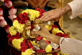 http://nithyananda.org/sites/default/files/photo-gallery/2018-12Dec-11-nithyananda-diary_bengaluru-aadheenam_uttamotama-seva_7T9A5569_0.JPG