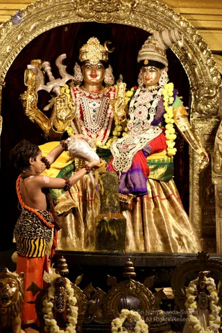 http://nithyananda.org/sites/default/files/photo-gallery/2018-12Dec-11-nithyananda-diary_bengaluru-aadheenam_uttamotama-seva_7T9A5578_0.JPG