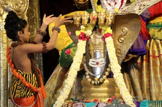 http://nithyananda.org/sites/default/files/photo-gallery/2018-12Dec-11-nithyananda-diary_bengaluru-aadheenam_uttamotama-seva_7T9A5683.JPG