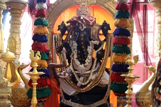 http://nithyananda.org/sites/default/files/photo-gallery/2018-12Dec-12-nithyananda-diary_bengaluru-aadheenam_uttamotama-seva_7T9A5882.JPG