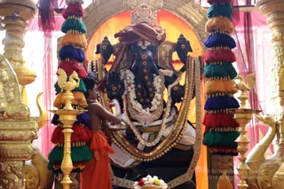 http://nithyananda.org/sites/default/files/photo-gallery/2018-12Dec-12-nithyananda-diary_bengaluru-aadheenam_uttamotama-seva_7T9A5885.JPG