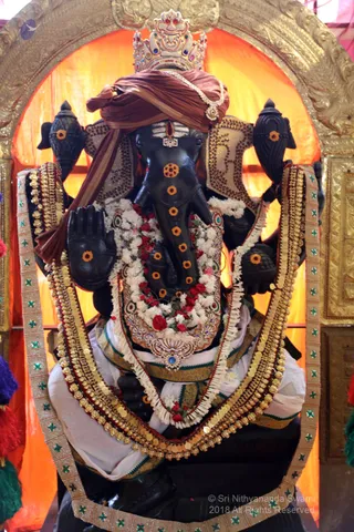 http://nithyananda.org/sites/default/files/photo-gallery/2018-12Dec-12-nithyananda-diary_bengaluru-aadheenam_uttamotama-seva_7T9A5887.JPG