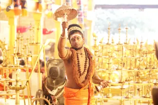 http://nithyananda.org/sites/default/files/photo-gallery/2018-12Dec-13-nithyananda-diary_bengaluru-aadheenam_uttamotama-seva_7T9A6021.JPG