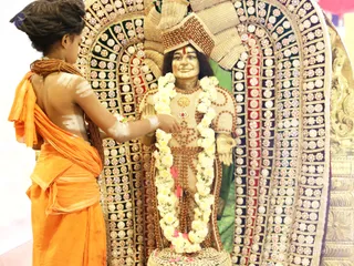 http://nithyananda.org/sites/default/files/photo-gallery/2018-12Dec-13-nithyananda-diary_bengaluru-aadheenam_uttamotama-seva_7T9A6073.JPG