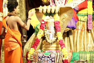 http://nithyananda.org/sites/default/files/photo-gallery/2018-12Dec-13-nithyananda-diary_bengaluru-aadheenam_uttamotama-seva_7T9A6120.JPG