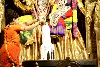 http://nithyananda.org/sites/default/files/photo-gallery/2018-12Dec-14-nithyananda-diary_bengaluru-aadheenam_uttamotama-seva_7T9A6192.JPG
