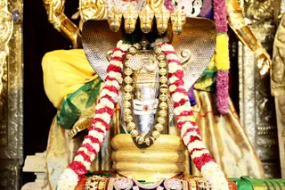 http://nithyananda.org/sites/default/files/photo-gallery/2018-12Dec-14-nithyananda-diary_bengaluru-aadheenam_uttamotama-seva_7T9A6284.JPG