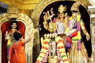 http://nithyananda.org/sites/default/files/photo-gallery/2018-12Dec-14-nithyananda-diary_bengaluru-aadheenam_uttamotama-seva_7T9A6340.JPG