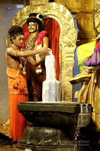 http://nithyananda.org/sites/default/files/photo-gallery/2018-12Dec-15-nithyananda-diary_bengaluru-aadheenam_uttamotama-seva_7T9A6405.JPG