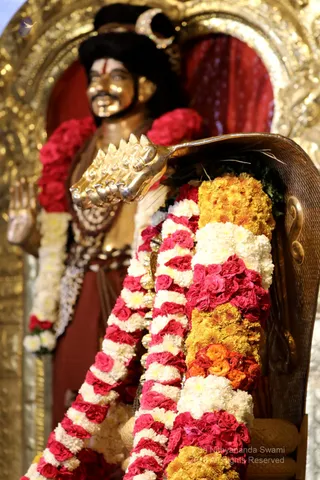 http://nithyananda.org/sites/default/files/photo-gallery/2018-12Dec-15-nithyananda-diary_bengaluru-aadheenam_uttamotama-seva_7T9A6529.JPG