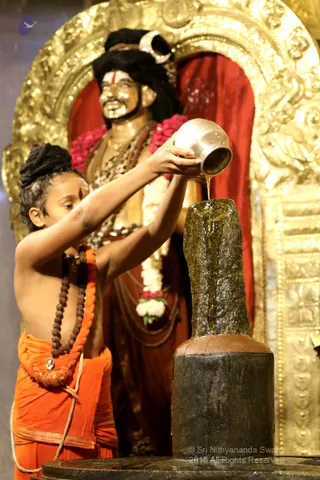 http://nithyananda.org/sites/default/files/photo-gallery/2018-12Dec-16-nithyananda-diary_bengaluru-aadheenam_uttamotama-seva_7T9A6646.JPG