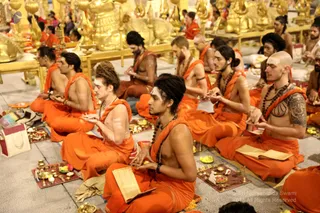 http://nithyananda.org/sites/default/files/photo-gallery/2018-12Dec-17-nithyananda-diary_bengaluru-aadheenam_uttamotama-seva_7T9A6823.JPG