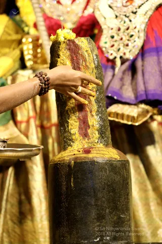 http://nithyananda.org/sites/default/files/photo-gallery/2018-12Dec-17-nithyananda-diary_bengaluru-aadheenam_uttamotama-seva_7T9A6905.JPG