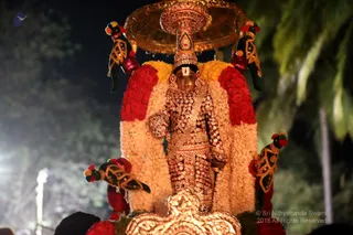 http://nithyananda.org/sites/default/files/photo-gallery/2018-12Dec-18-nithyananda-diary_bengaluru-aadheenam_uttamotama-seva_7T9A7006.JPG