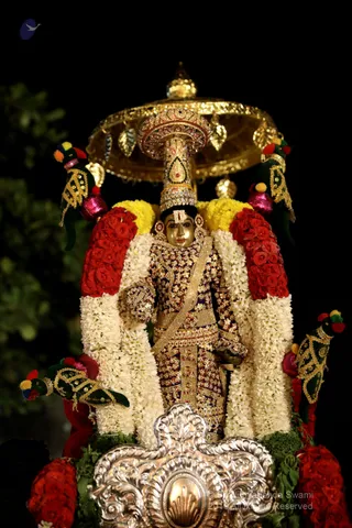 http://nithyananda.org/sites/default/files/photo-gallery/2018-12Dec-18-nithyananda-diary_bengaluru-aadheenam_uttamotama-seva_7T9A7016.JPG