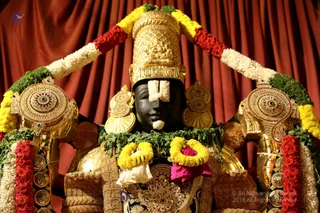 http://nithyananda.org/sites/default/files/photo-gallery/2018-12Dec-18-nithyananda-diary_bengaluru-aadheenam_uttamotama-seva_7T9A7076.JPG